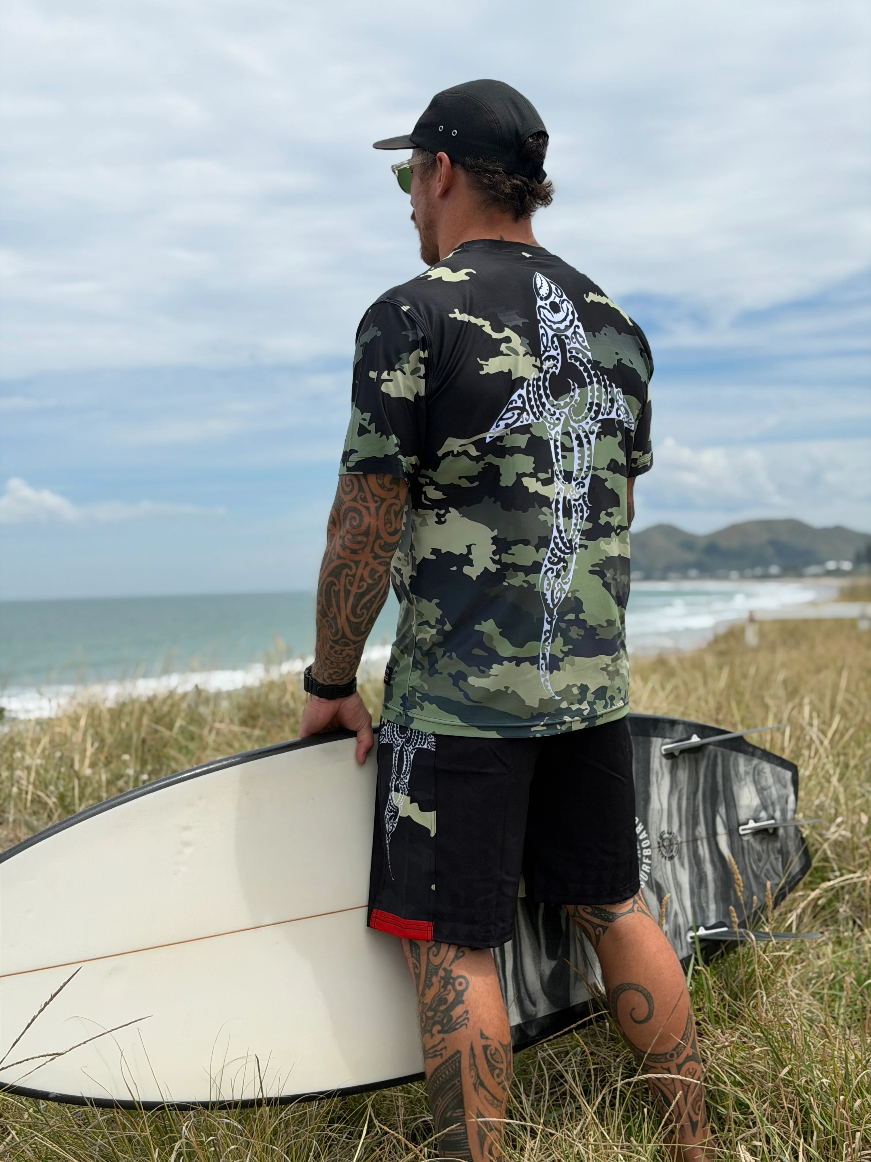Wai-Tai Aotearoa Kaitiaki Camo Maori Rash Tee - Image 4