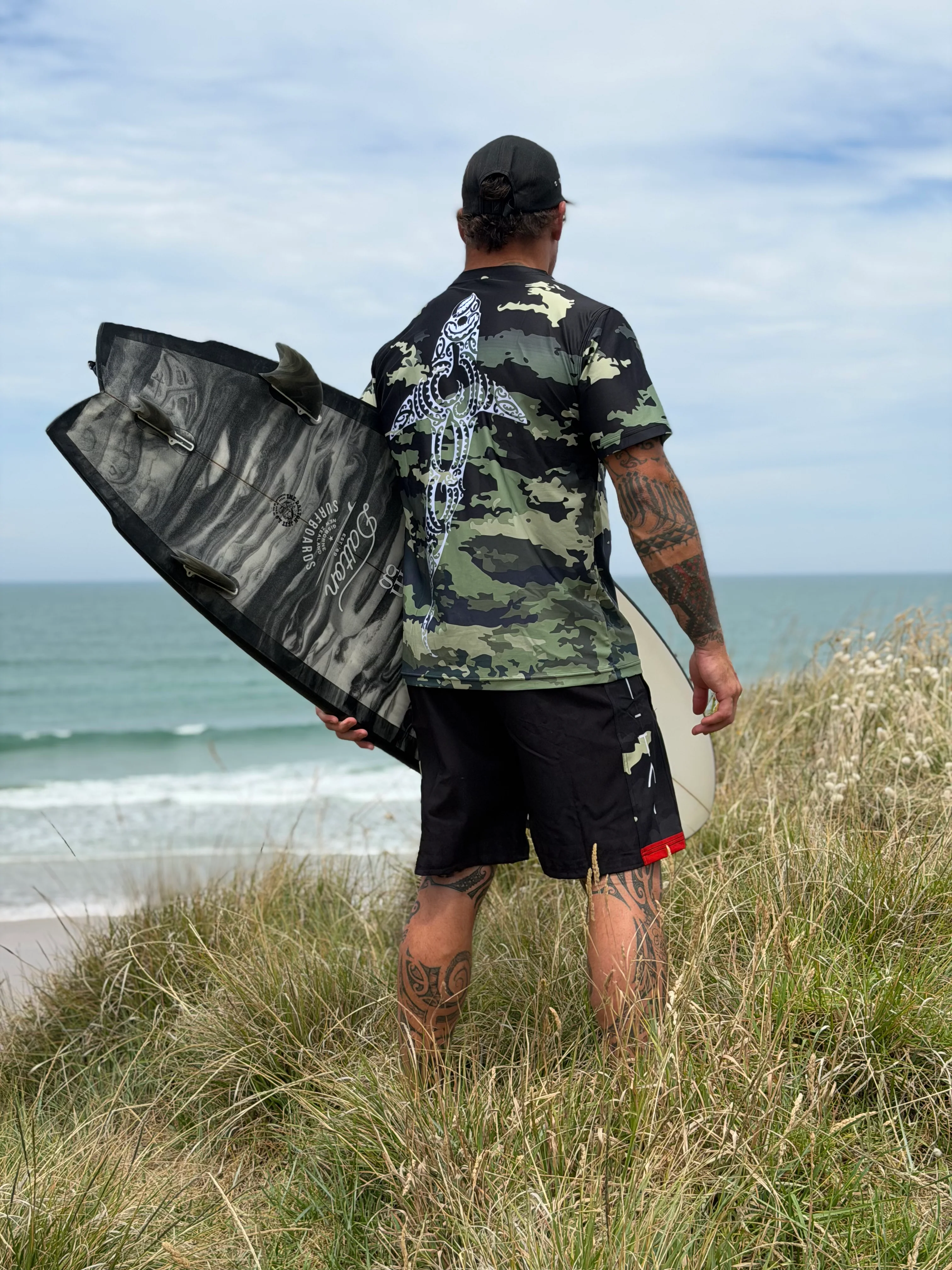 Wai-Tai Aotearoa Kaitiaki Camo Maori Rash Tee - Image 5
